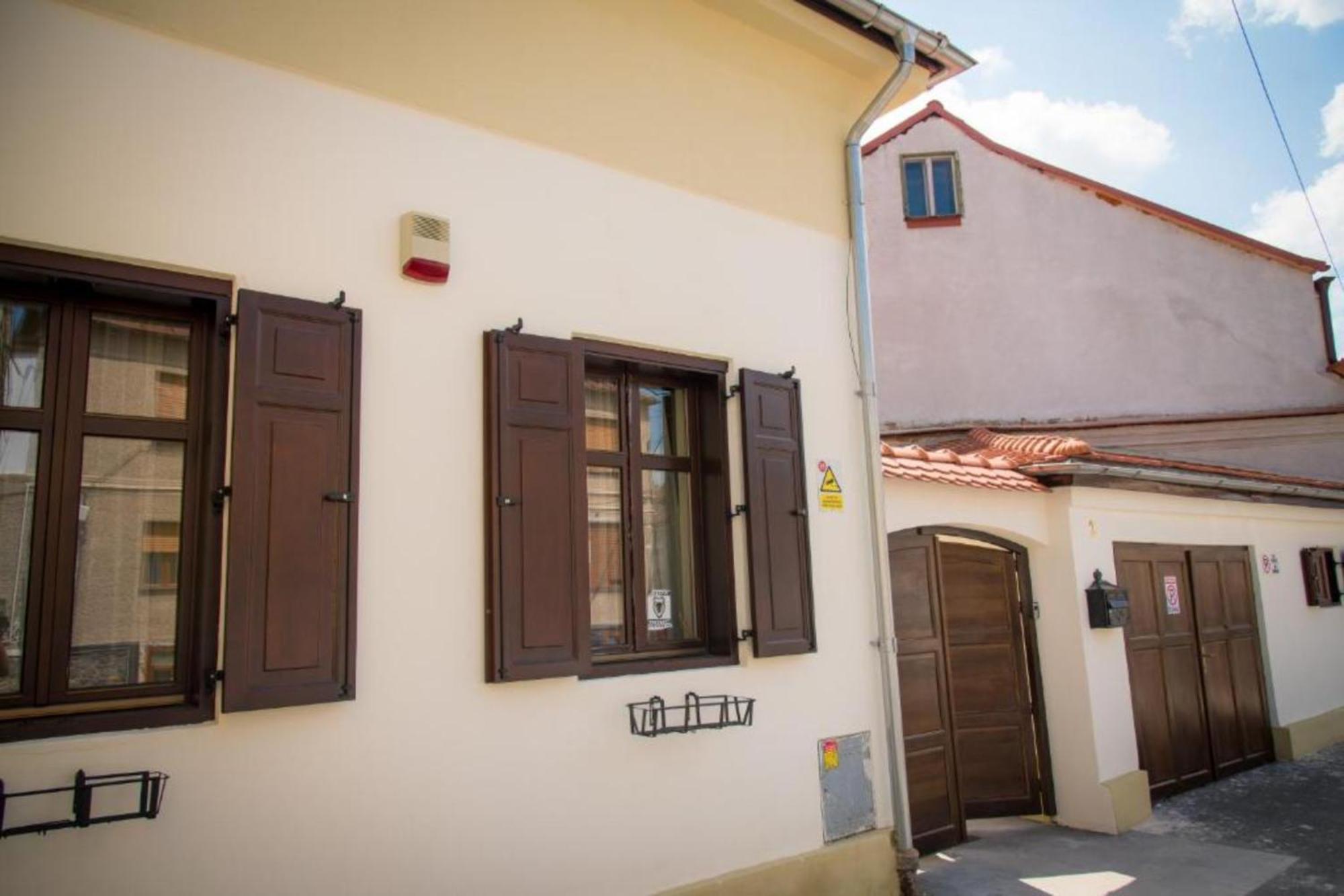 Cochet House Sibiu Aparthotel Ngoại thất bức ảnh